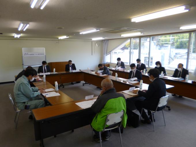 第2回鳥羽市水道事業ビジョン検討委員会の様子の画像