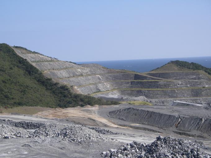 菅島採石場