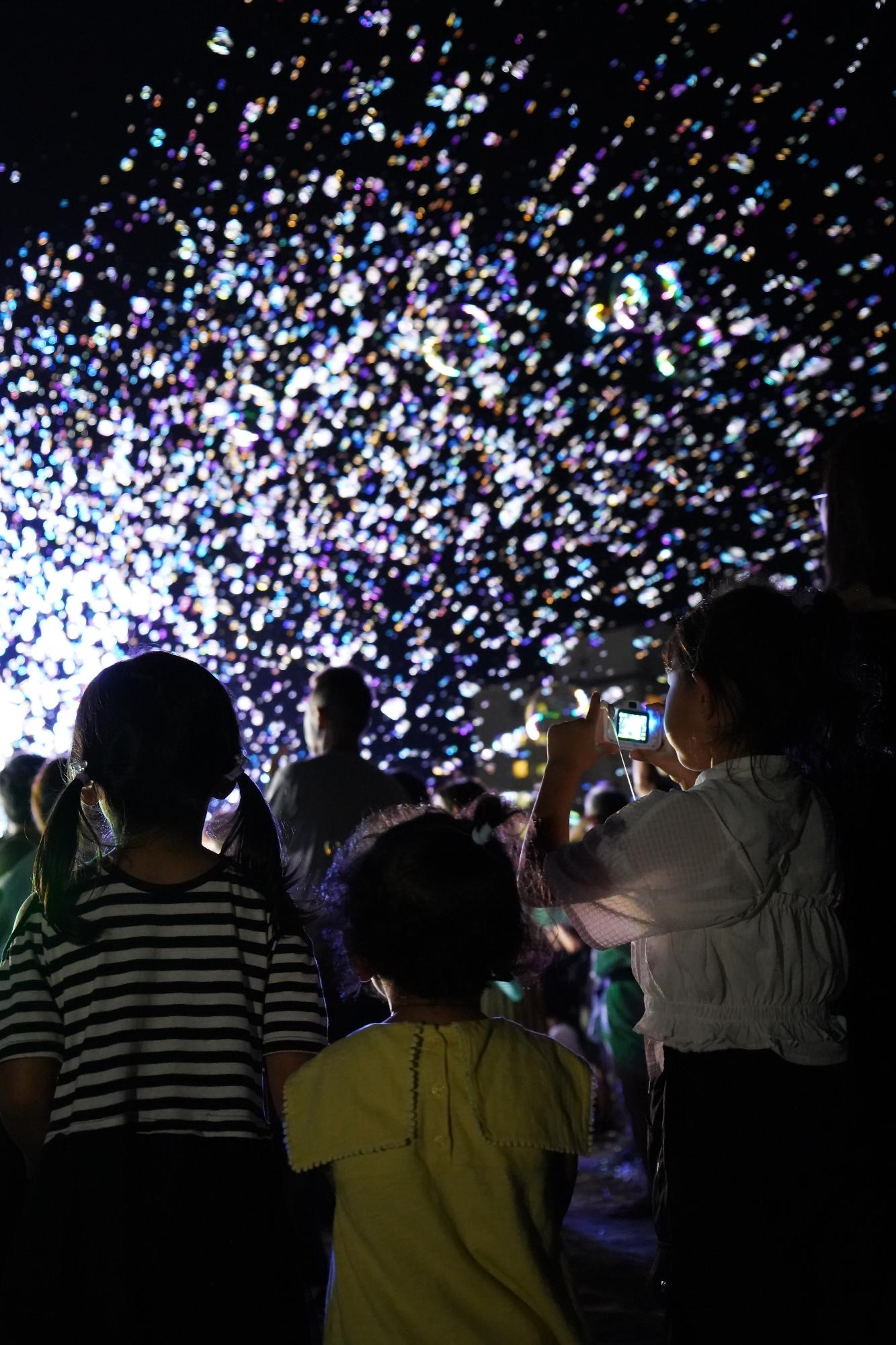ナイトバブルショー綺麗やなぁ