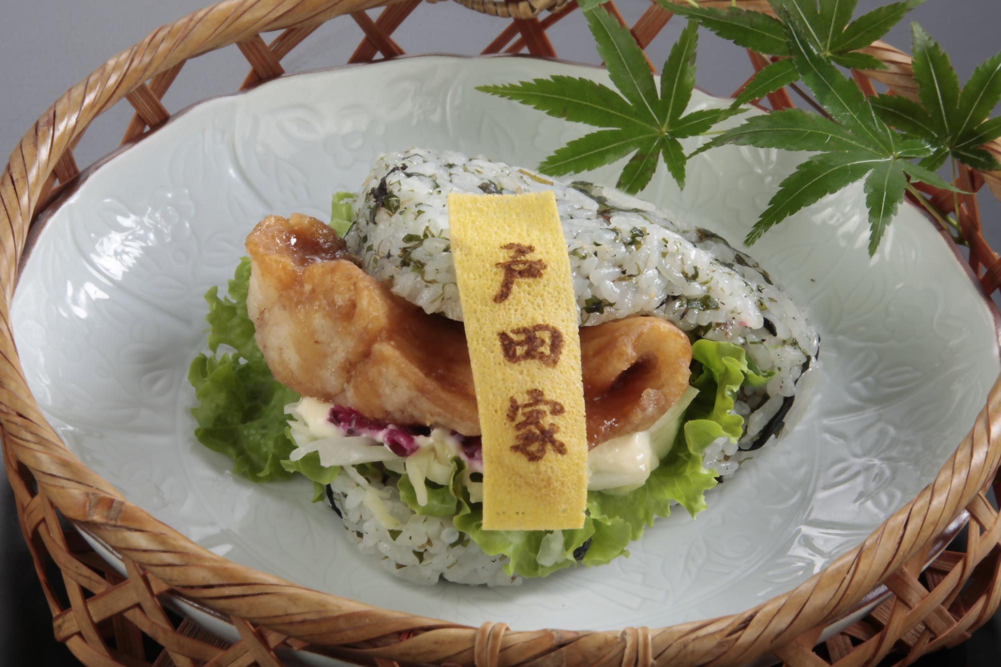 戸田屋の海七草ライスバーガー