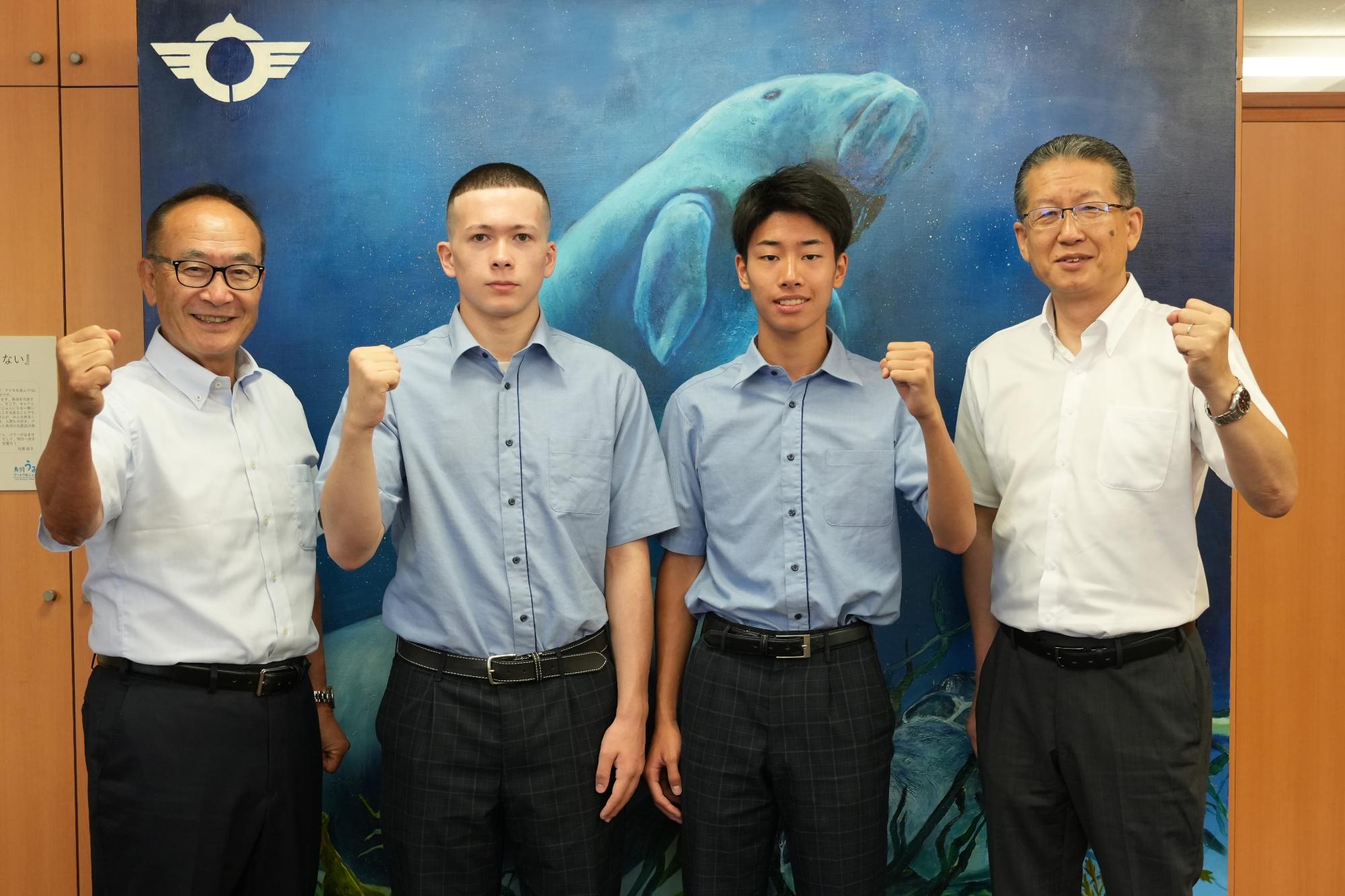 全国高等学校総合体育大会（フェンシング）出場選手が市長を訪問