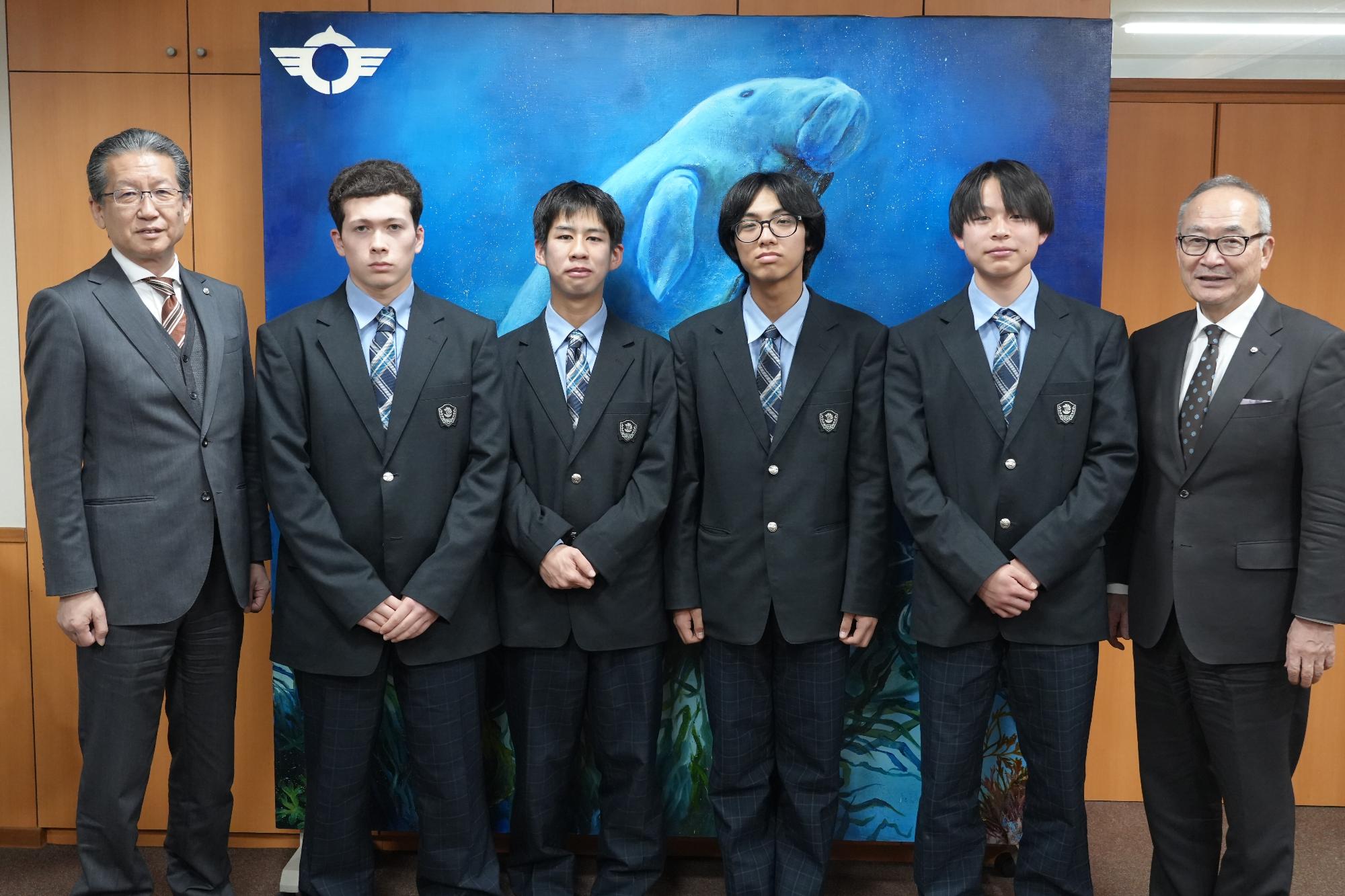 第50回全国高等学校選抜フェンシング記念大会出場選手が市長表敬訪問